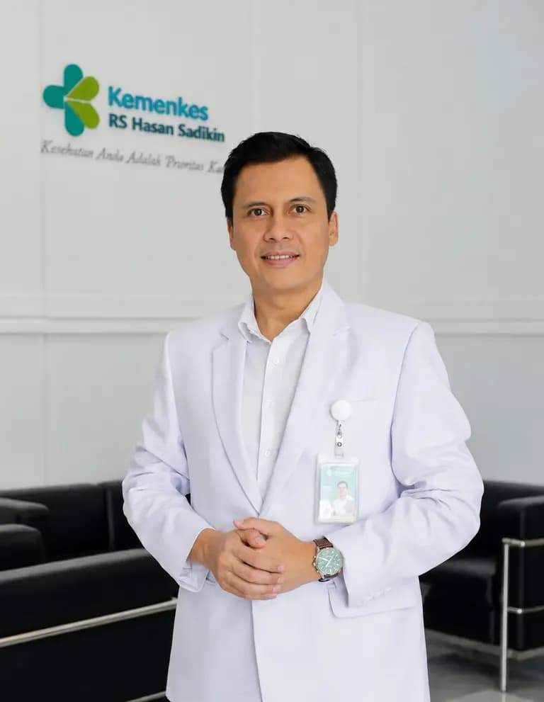 dr. Iwan Abdul Rachman, Sp.An-TI., Subsp.N.An. (K)., M.Kes.